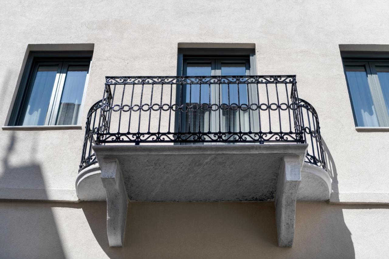 Times Elegant Rooms Ermoupoli Exterior photo