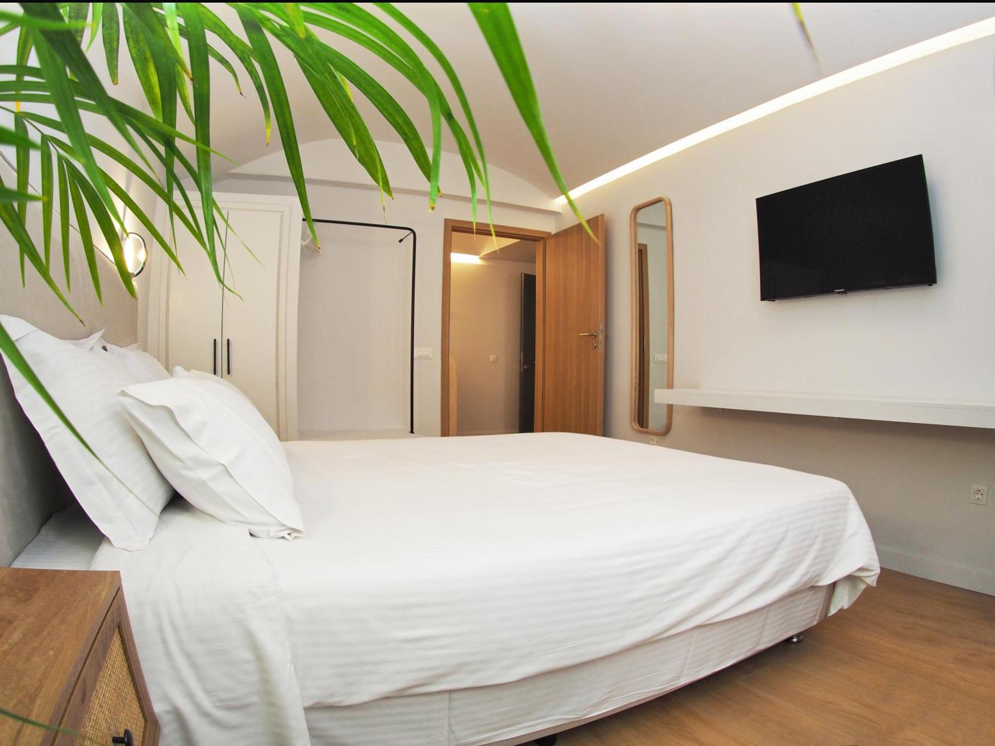 Times Elegant Rooms Ermoupoli Exterior photo